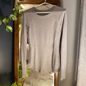 Long-sleeved lululemon shirt